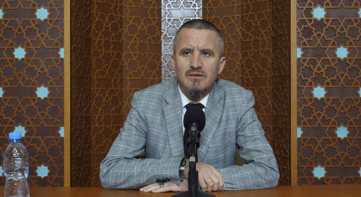 Imami Ahmed Kalaja rrezikon deri në 3 vite burg për…