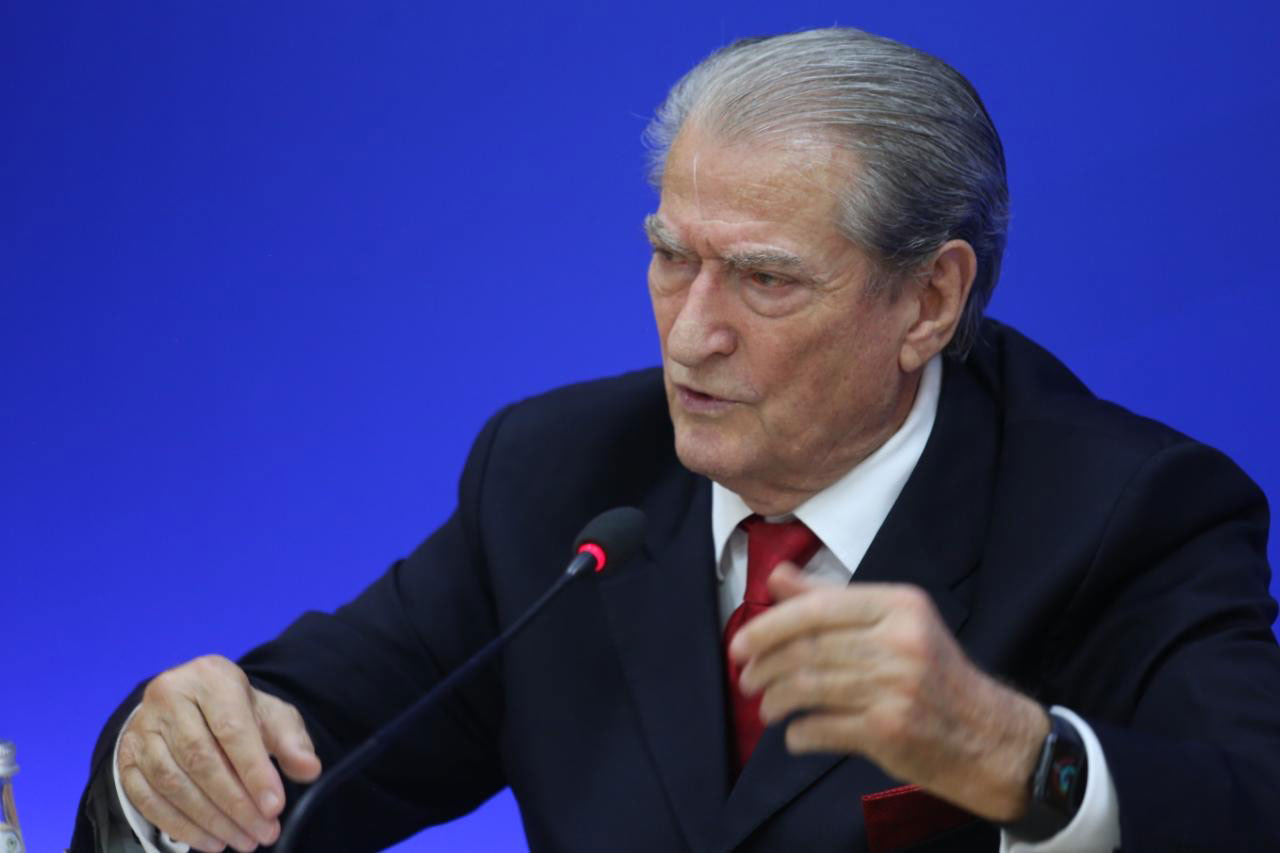 Opozita në Shqipëri bëhet gati për protesta në shtator, Berisha: Ka prova se si u manipuluan votat e diasporës