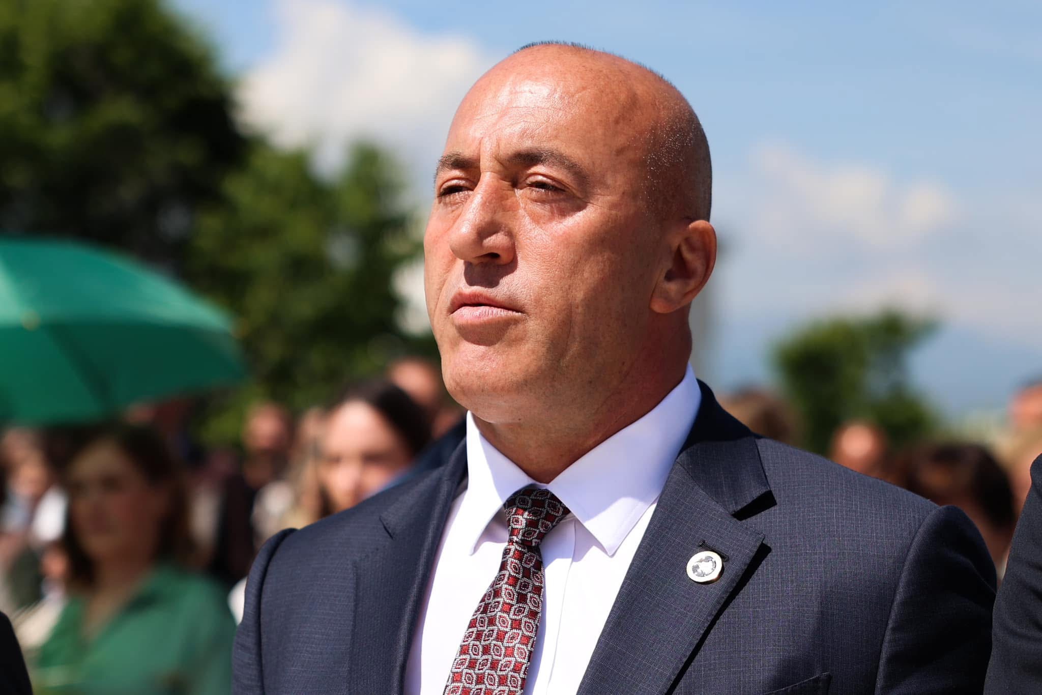 Tragjedi në Gjakovë: Dy të vdekur në punë – Haradinaj shpërthen ndaj bizneseve, kërkon veprim urgjent!