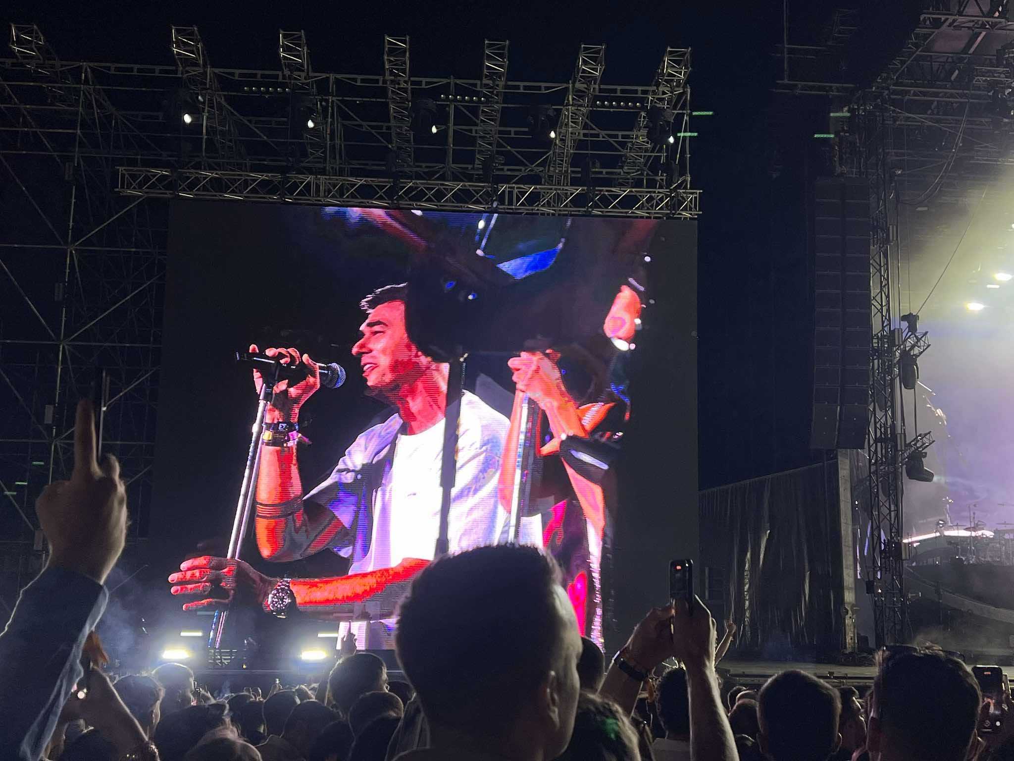 Dua Lipa ndez Prishtinën, skena në “Sunny Hill” zjarr bashkë me babain e saj…