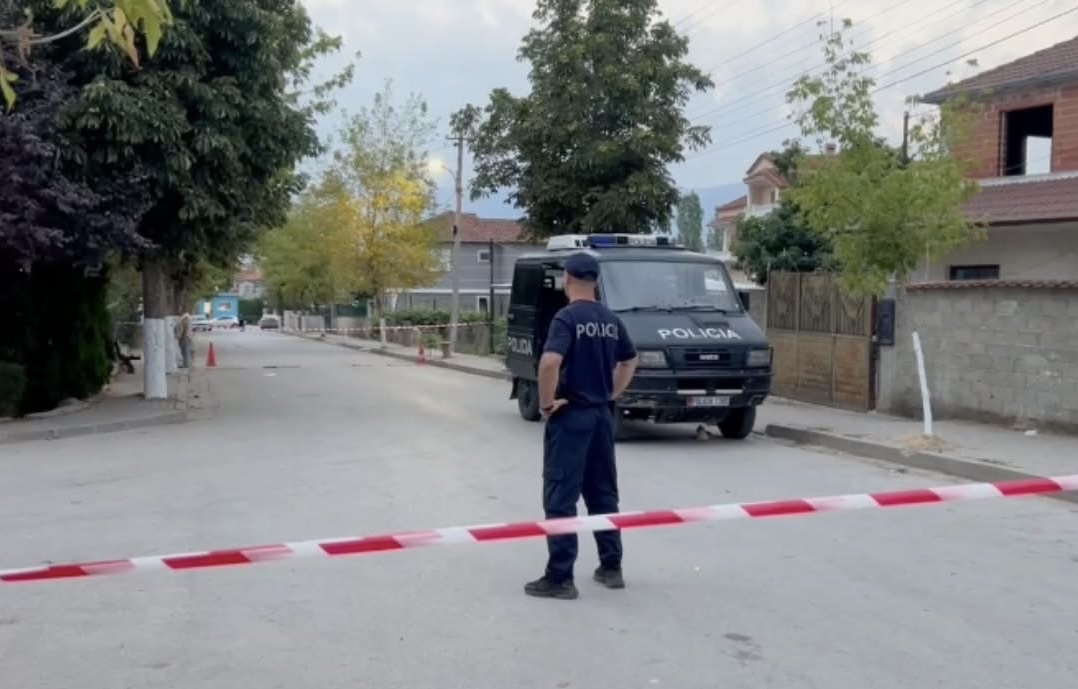 Vrasja e 14-vjeçarit në Maliq, pamje tronditëse nga vendi i ngjarjes (Foto)