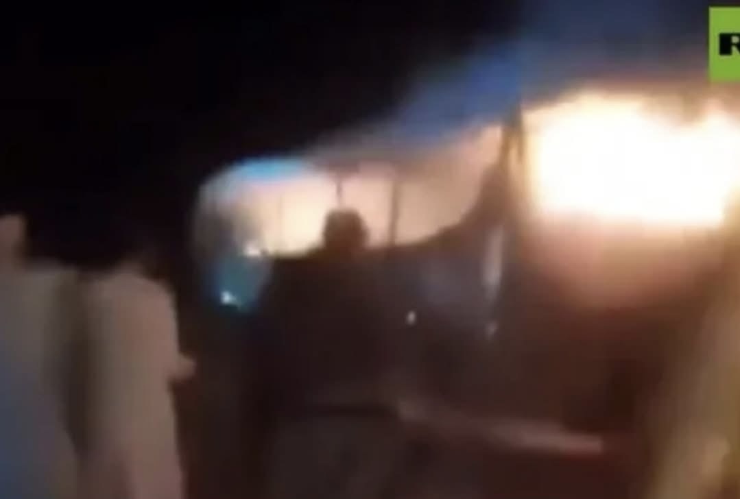 Aksidentohet autobusi, ndërrojnë jetë 71 fëmije! Pamjet e rënda nga vendngjarja