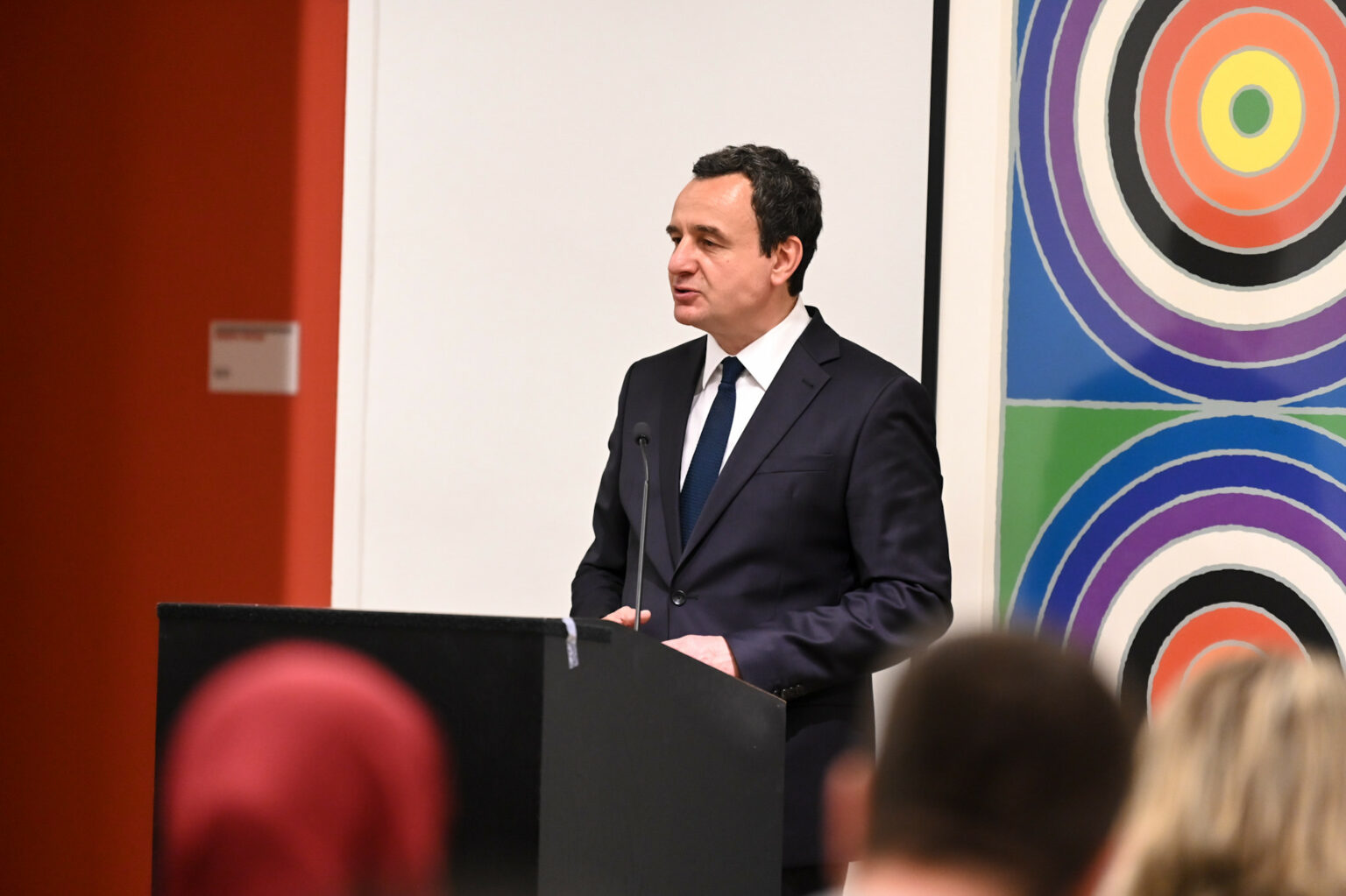 Kurti s’la gjë pa thënë në Amerikë: Bota mund të mësojë nga Kosova si të…