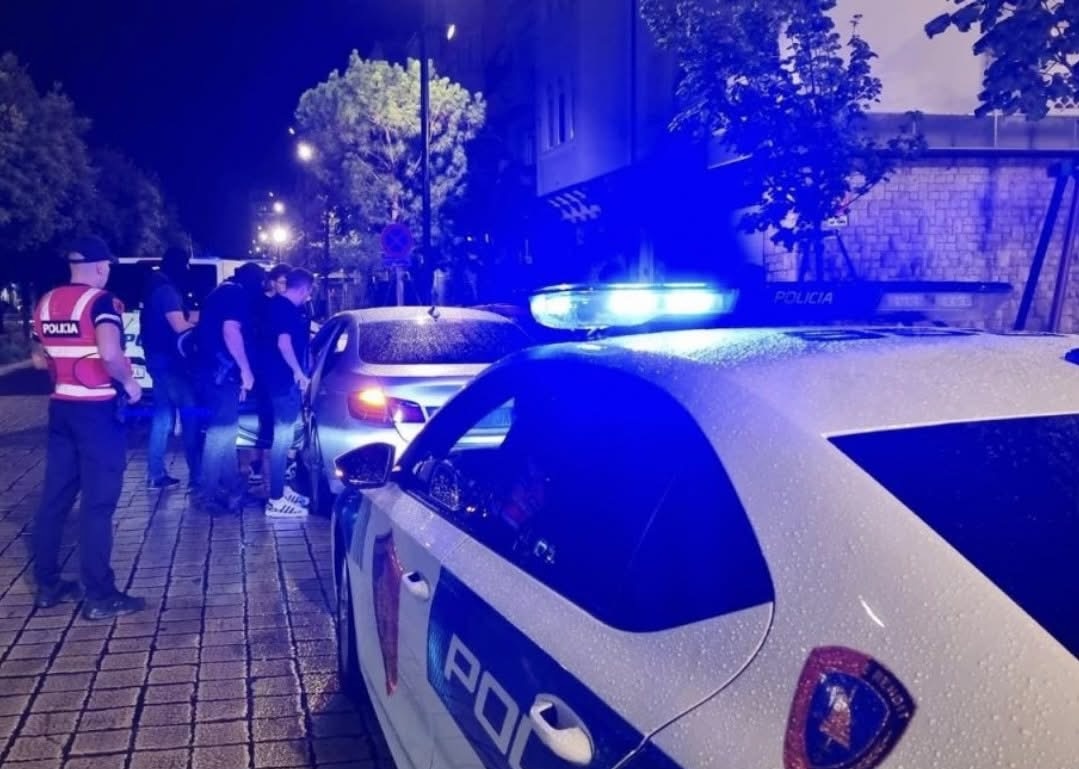 Lajmi fundit: Arrestohet politikani i njohur shqiptar…