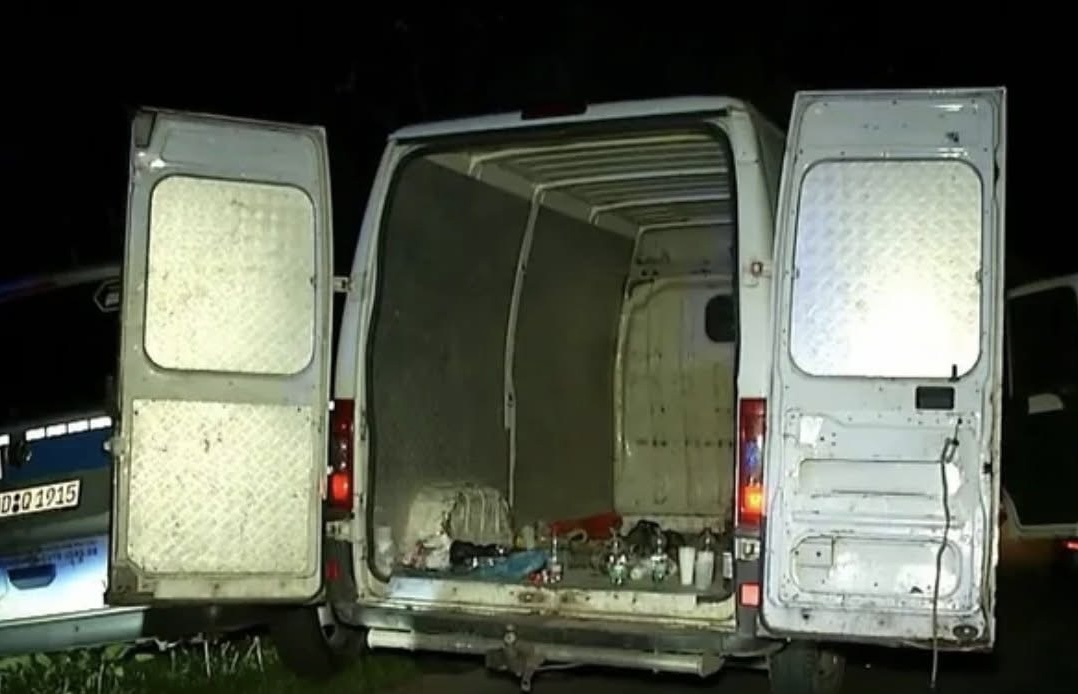 Terror në rrugë/ Fugoni me 10 shqiptarë sulmohet dhe grabitet në Gjermani