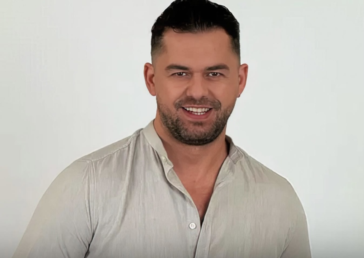 Zbardhen detaje nga vdekja e artistit të njohur Shpat Kasapi në moshën 40 vjeçare.