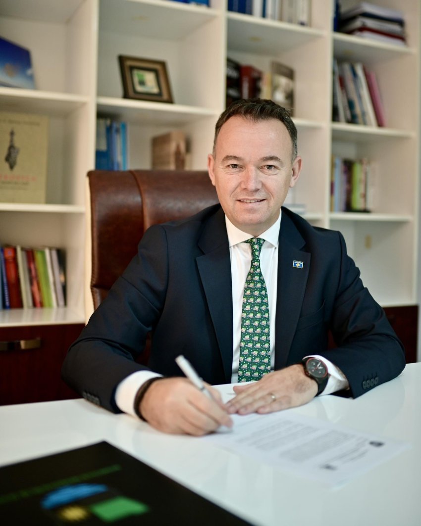 KY ËSHTË VENDIMI i parë që merr Faton Peci si Kryetar i Mitrovices!