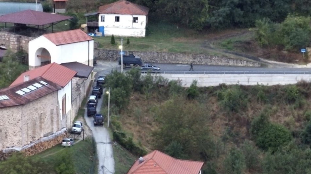 Kosova sulmohet!!! Serbia PRAPA SULMEVE: Ndërkombëtarët heshtin!