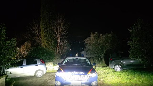 Shkon të vjedhë një vilë, 46-vjeçari shqiptar në Itali rrëzohet nga ballkoni dhe humbet jetën pasi pronarët qëlluan me armë