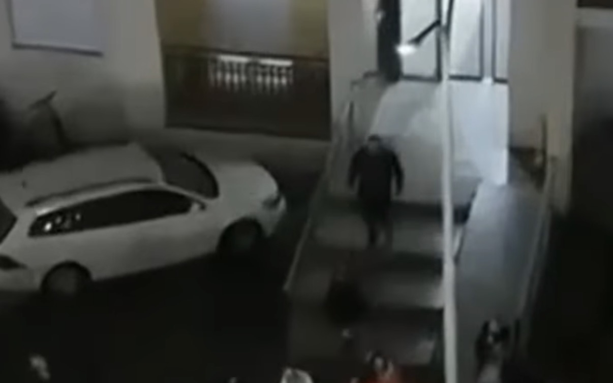 Çfarë po ndodh?! A ka shkaktuar Dëme Tërmeti..?