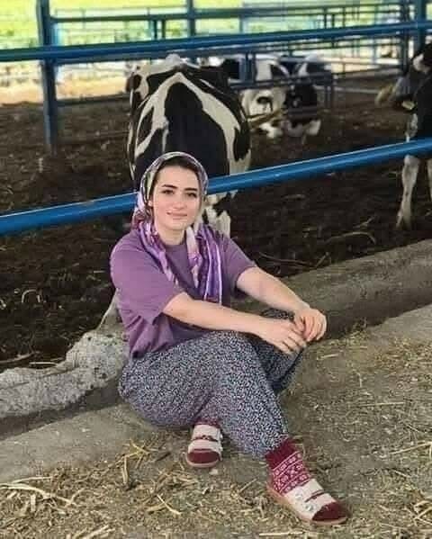 Historia e Blerinës – Vajza e Fshatit që e Nderon Punën dhe Thjeshtësinë!