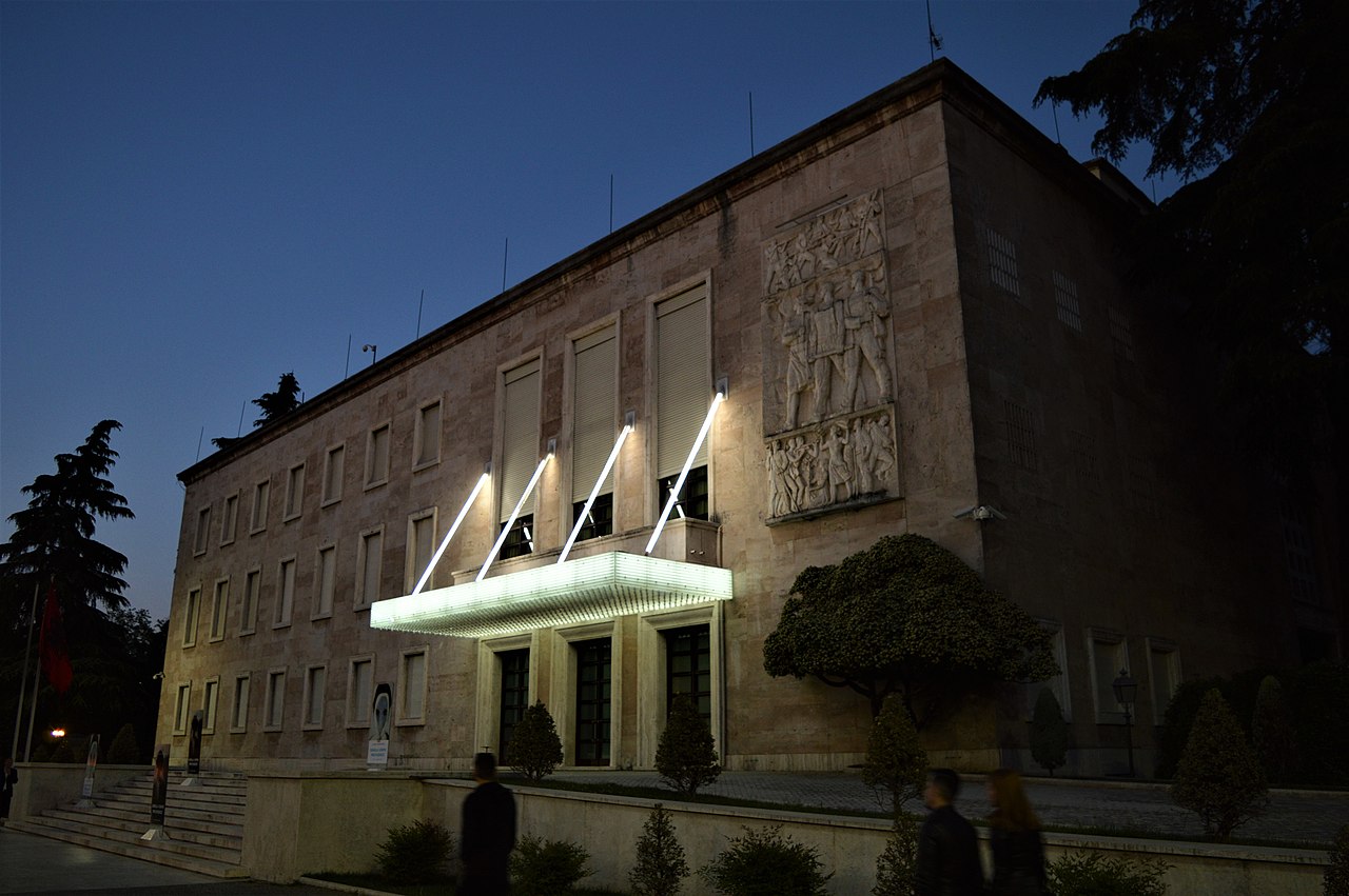 E fundit: Cfarë po ndodh në Tiranë? Gjithë sytë nga Kryeministria, deklarohet se…