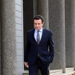 Albin Kurti ben dicka te papritur para Kamerave – Mos e humbisni!!