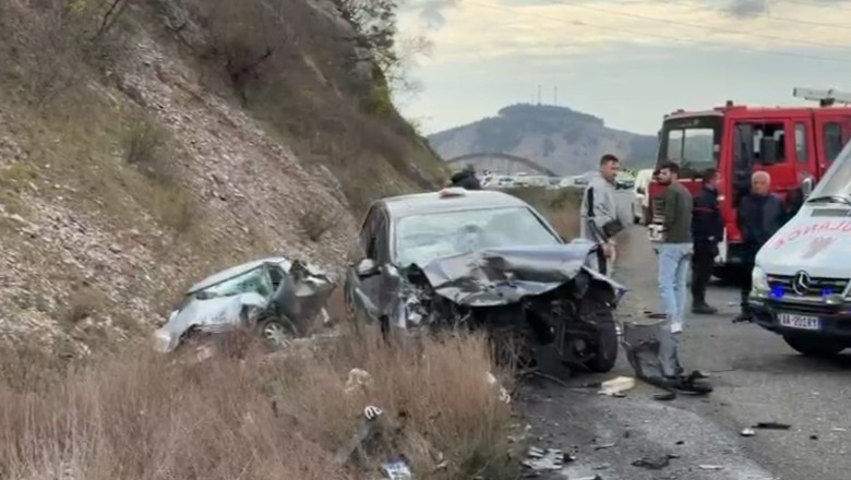 AKSIDENT I TMERRSHËM Ka ndodhur në vend! Një grua ka…