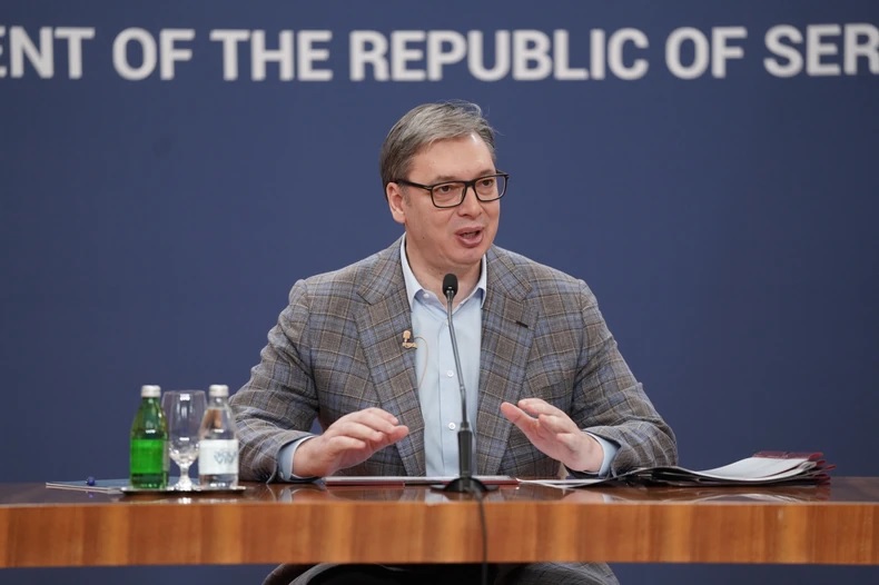 E papritur! Kurti takon Macron, Vuçiq rrëfen të vërtetën!