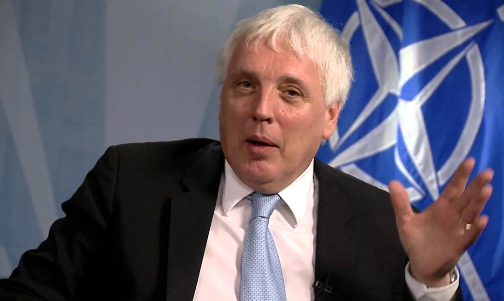 Ish-zëdhënësi i NATO-s, Jamie Shea: Nuk dua të vdes pa e parë Kosovën në NATO