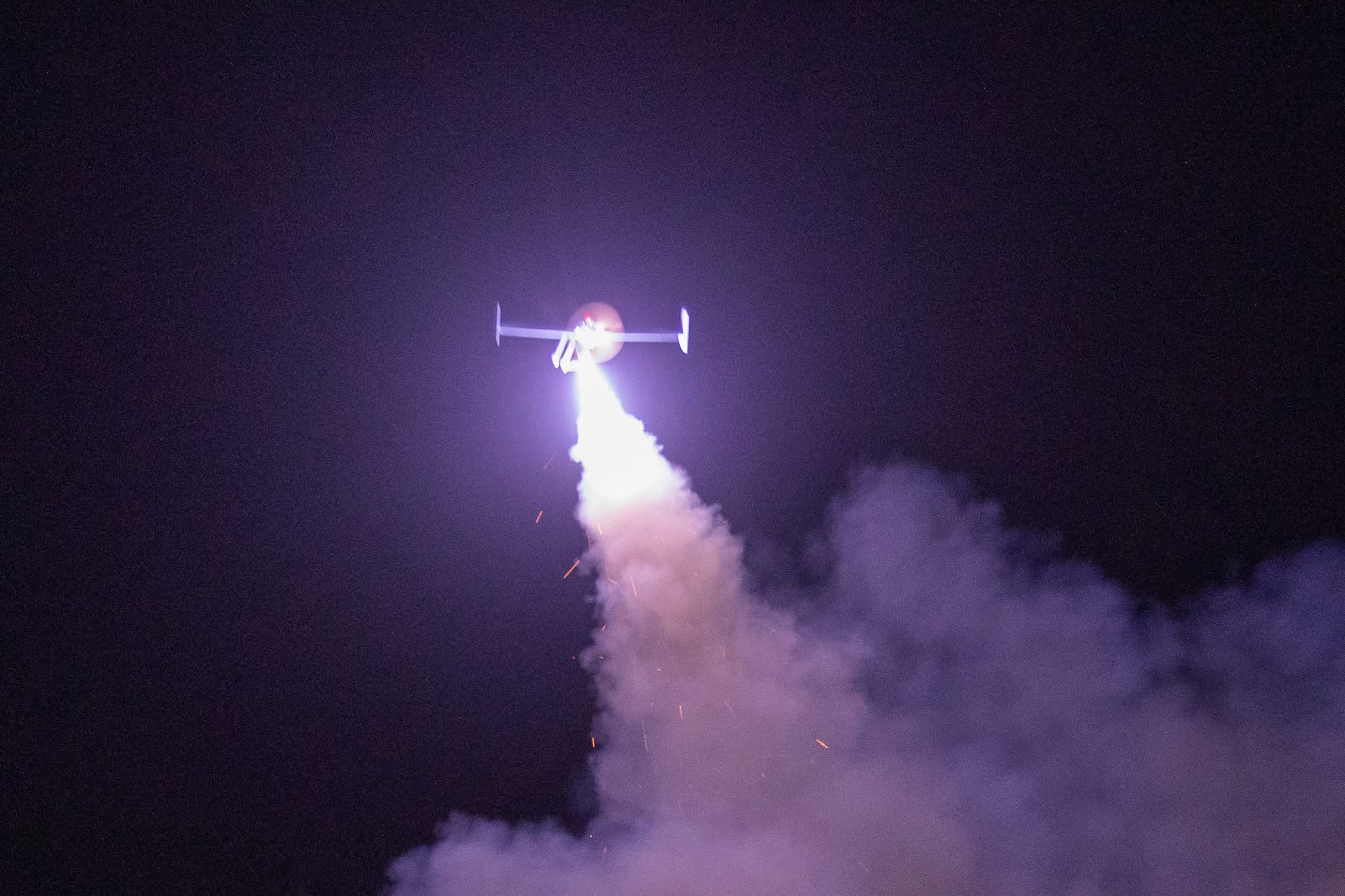 🔴LAJMI I FUNDIT- SHBA NIS SULMIN E PARALAJMËRUAR NDAJ IRANIT: Dronët përshkojnë qiellin