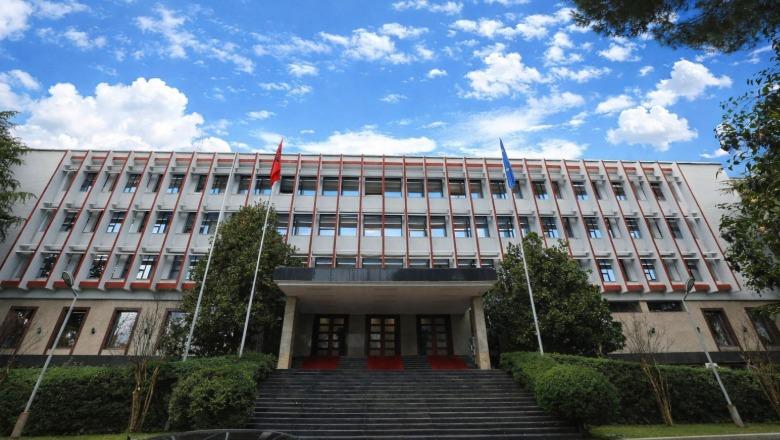 URGJENTE! Ministria e Jashtme paralajmëron: Mijëra qytetarë në rrezik!