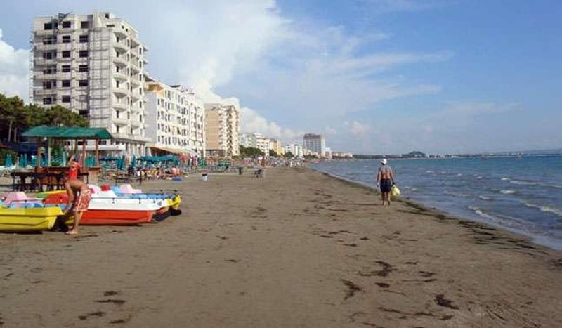 O ZOT CFARE PO NDODH, Policia numeron viktimat! Gjendet nje grua e pajete ne plazhin e Durresit, DETAJET E RENDA
